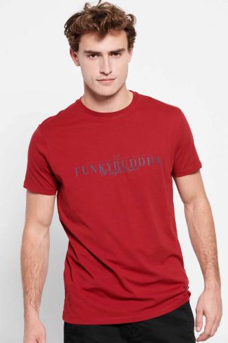 Funky Buddha ανδρικό βαμβακερό T-shirt με contrast lettering και logo label στο πλάι - FBM007-023-04 Βυσσινί
